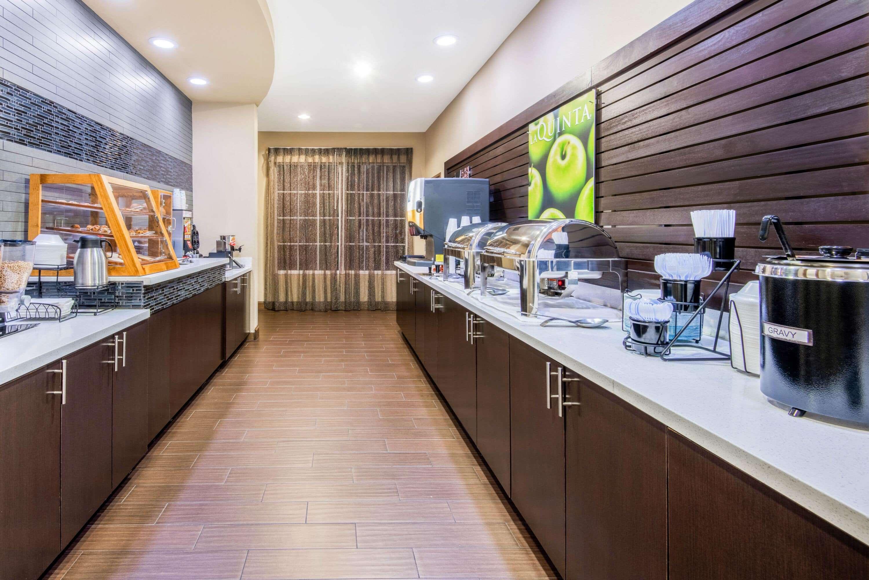 La Quinta By Wyndham Clinton Historic Route 66 Hotel Bagian luar foto