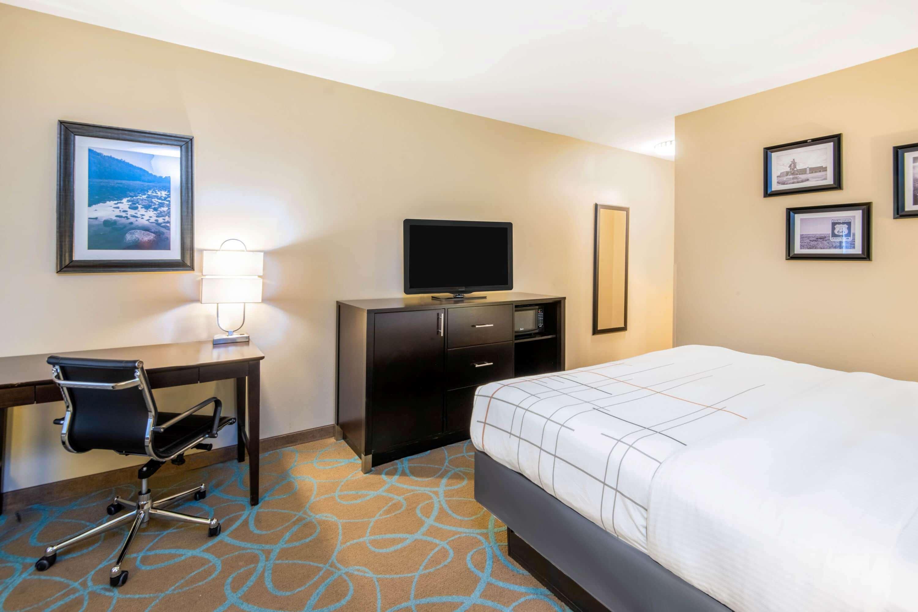 La Quinta By Wyndham Clinton Historic Route 66 Hotel Bagian luar foto