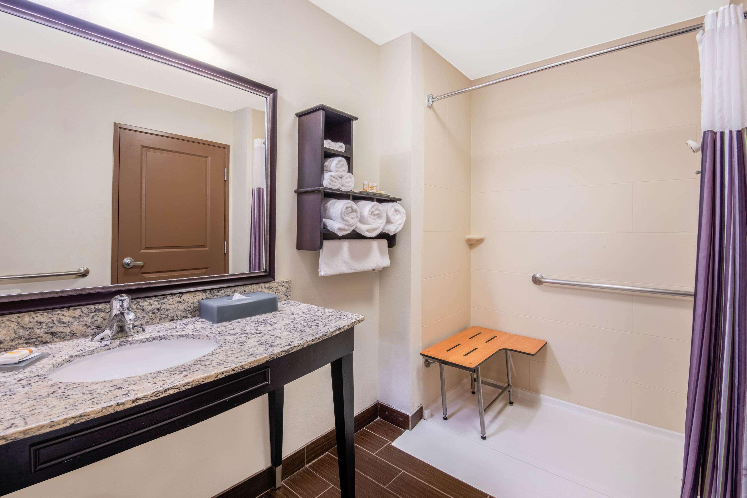 La Quinta By Wyndham Clinton Historic Route 66 Hotel Bagian luar foto