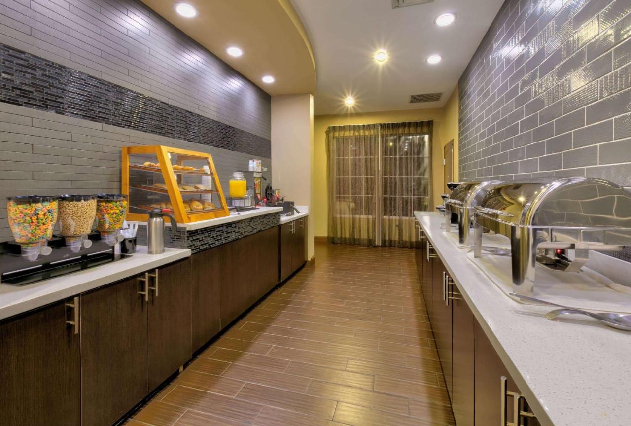 La Quinta By Wyndham Clinton Historic Route 66 Hotel Bagian luar foto