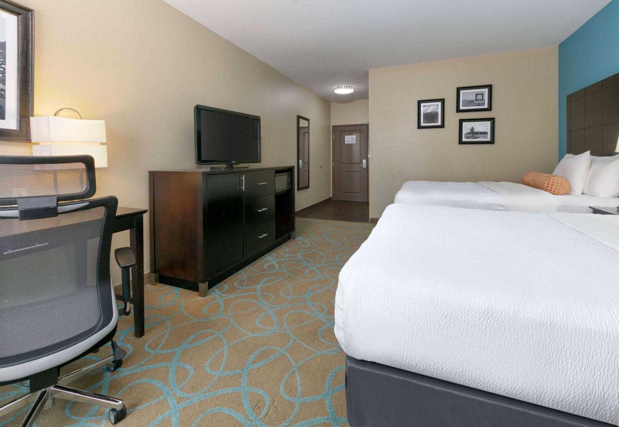 La Quinta By Wyndham Clinton Historic Route 66 Hotel Bagian luar foto