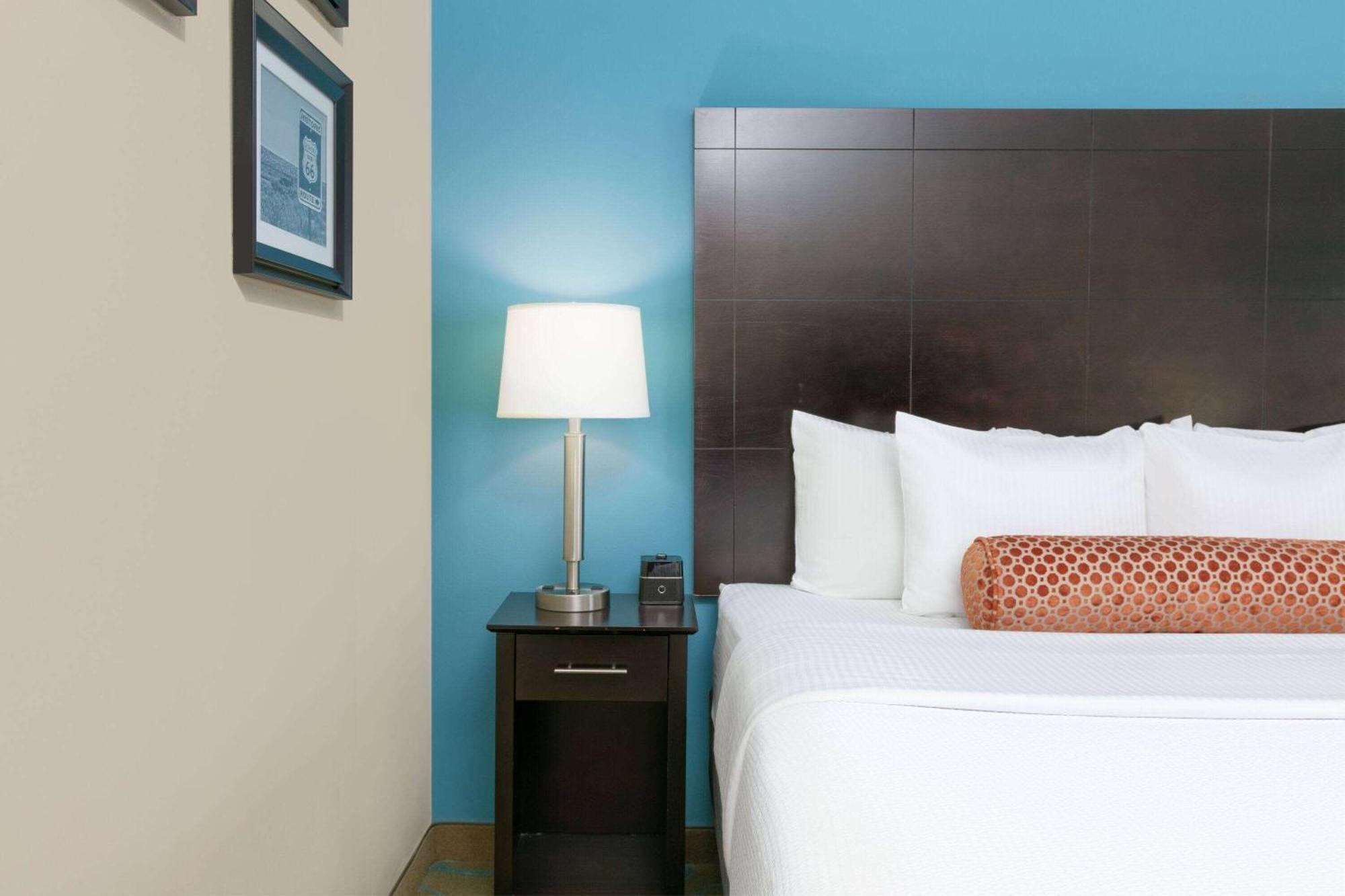 La Quinta By Wyndham Clinton Historic Route 66 Hotel Bagian luar foto